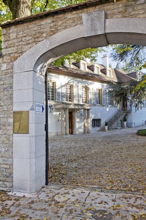 Chateau Du Petit Musigny A Chambolle Exterior photo